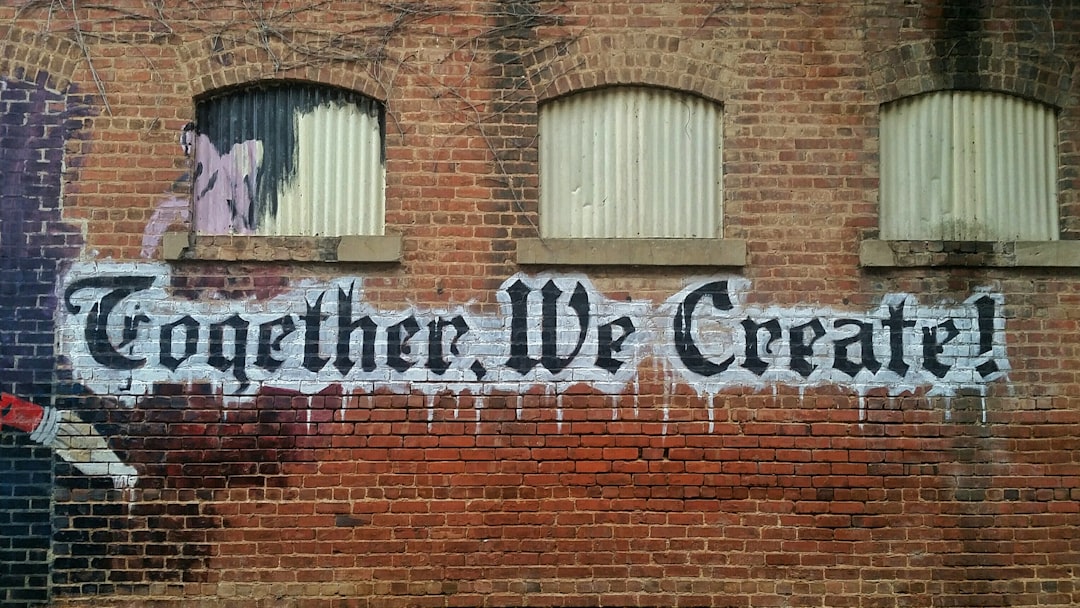 entdecken sie die kraft der zusammenarbeit: effektive teamarbeit und partnerschaften für gemeinsamen erfolg.