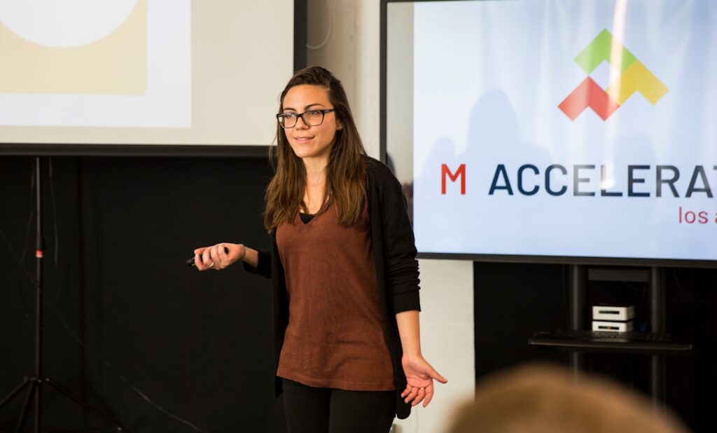 erfahren sie alles über pitching: techniken, strategien und tipps, um ihre präsentationen und verkaufsansätze erfolgreich zu gestalten.